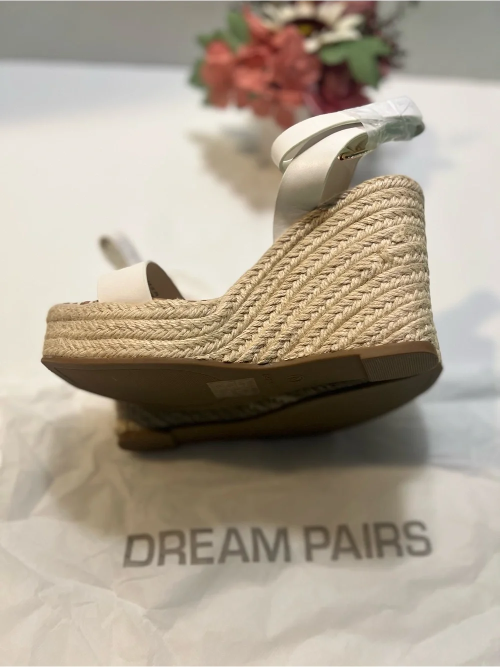 Dream Pairs Platform One Strap Espadrille Wedge Sandals in White - Sz 6